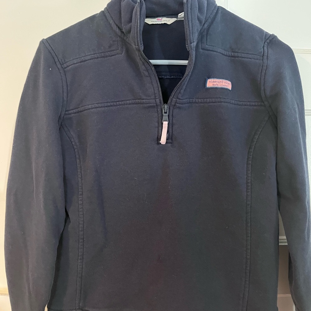 Women’s vineyard vines pullover size small